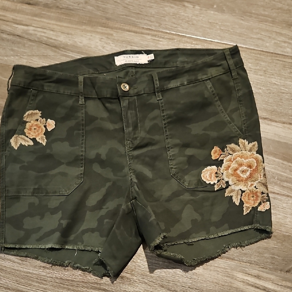 torrid Olive Camo Floral Patch Utility Shorts